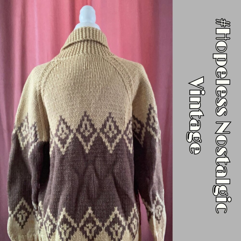 Brown and Tan sweater ASO The Log Lady in Twin Peaks - Picture 4 of 5